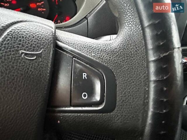 Белый Рено Мастер, объемом двигателя 2.3 л и пробегом 387 тыс. км за 13990 $, фото 15 на Automoto.ua