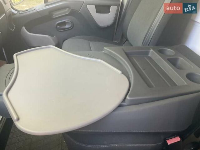 Белый Рено Мастер, объемом двигателя 2.3 л и пробегом 289 тыс. км за 12300 $, фото 15 на Automoto.ua