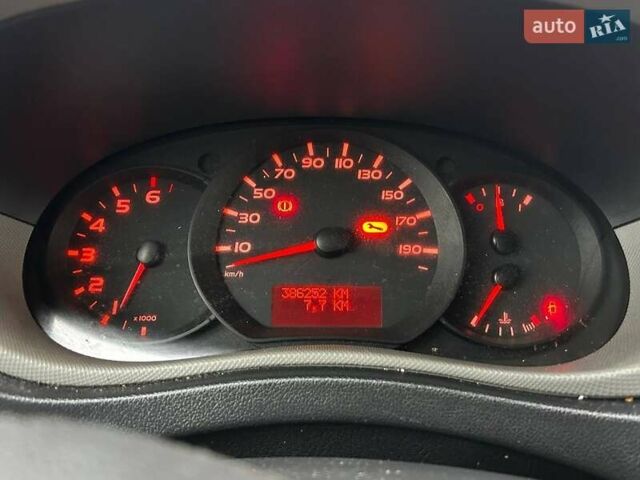 Белый Рено Мастер, объемом двигателя 2.3 л и пробегом 387 тыс. км за 13990 $, фото 19 на Automoto.ua