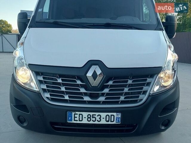 Белый Рено Мастер, объемом двигателя 2.3 л и пробегом 258 тыс. км за 17700 $, фото 5 на Automoto.ua