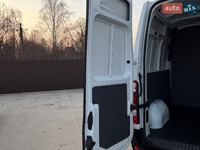 Белый Рено Мастер, объемом двигателя 0 л и пробегом 241 тыс. км за 22550 $, фото 13 на Automoto.ua