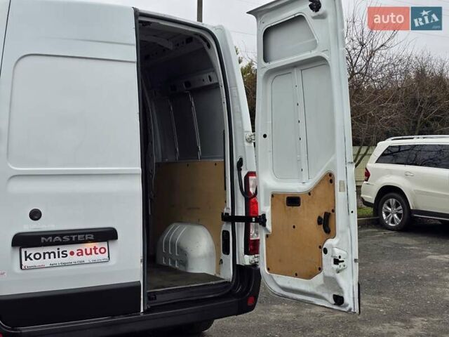 Белый Рено Мастер, объемом двигателя 2.3 л и пробегом 201 тыс. км за 12999 $, фото 27 на Automoto.ua