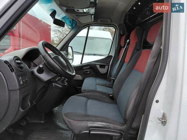Белый Рено Мастер, объемом двигателя 2.3 л и пробегом 252 тыс. км за 12900 $, фото 31 на Automoto.ua