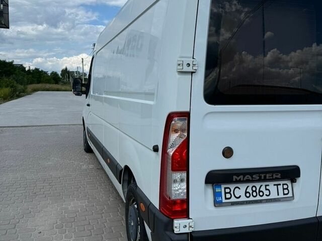 Белый Рено Мастер, объемом двигателя 2.3 л и пробегом 259 тыс. км за 15299 $, фото 5 на Automoto.ua