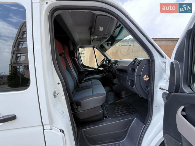 Белый Рено Мастер, объемом двигателя 2.3 л и пробегом 183 тыс. км за 17500 $, фото 68 на Automoto.ua