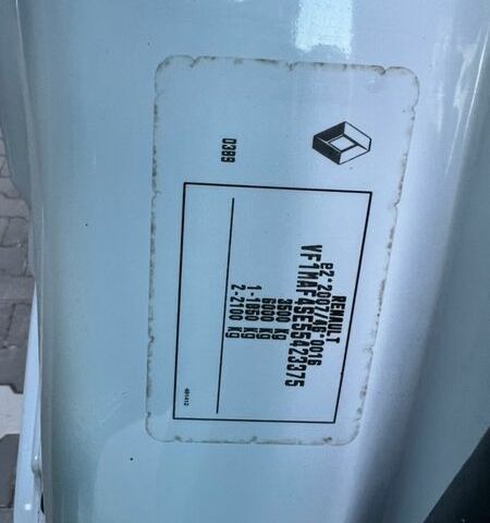 Белый Рено Мастер, объемом двигателя 2.3 л и пробегом 225 тыс. км за 16500 $, фото 33 на Automoto.ua