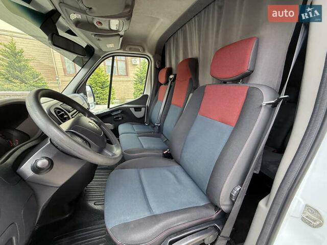 Белый Рено Мастер, объемом двигателя 2.3 л и пробегом 183 тыс. км за 17500 $, фото 102 на Automoto.ua