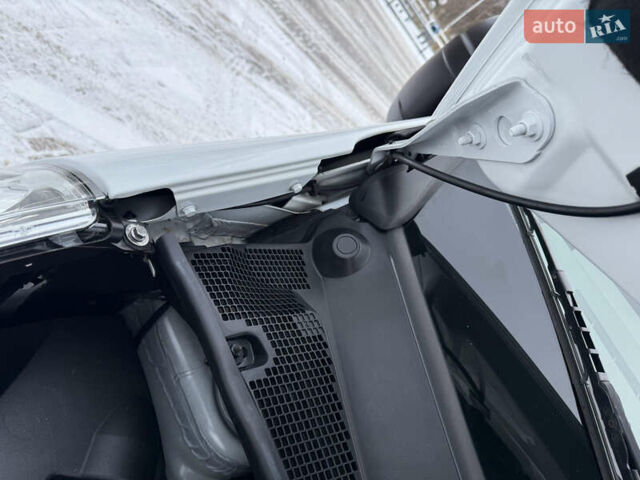 Белый Рено Мастер, объемом двигателя 2.3 л и пробегом 280 тыс. км за 17500 $, фото 91 на Automoto.ua