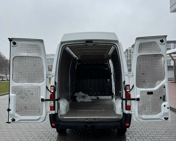 Белый Рено Мастер, объемом двигателя 2.3 л и пробегом 239 тыс. км за 17200 $, фото 27 на Automoto.ua