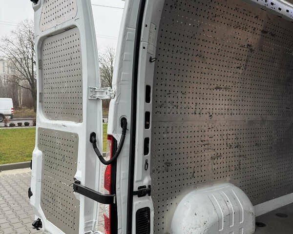 Белый Рено Мастер, объемом двигателя 2.3 л и пробегом 239 тыс. км за 17200 $, фото 29 на Automoto.ua