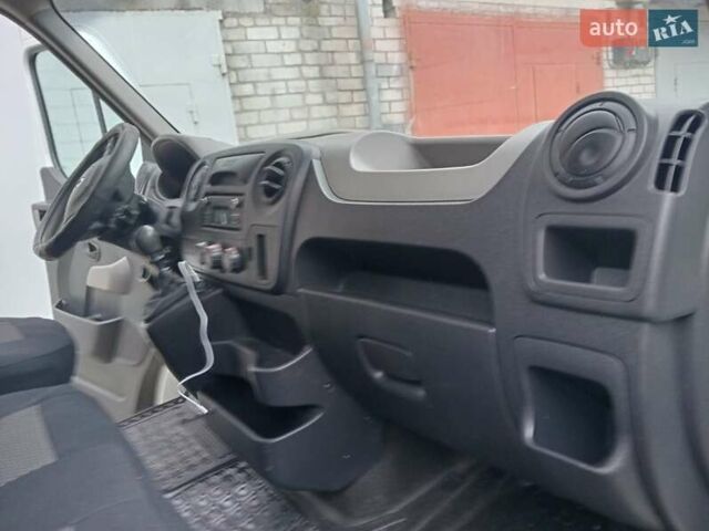 Білий Рено Мастєр, об'ємом двигуна 2.3 л та пробігом 280 тис. км за 13900 $, фото 9 на Automoto.ua