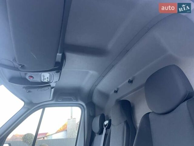 Белый Рено Мастер, объемом двигателя 2.3 л и пробегом 290 тыс. км за 15300 $, фото 26 на Automoto.ua