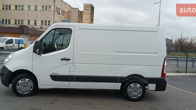 Белый Рено Мастер, объемом двигателя 2.3 л и пробегом 162 тыс. км за 12000 $, фото 1 на Automoto.ua