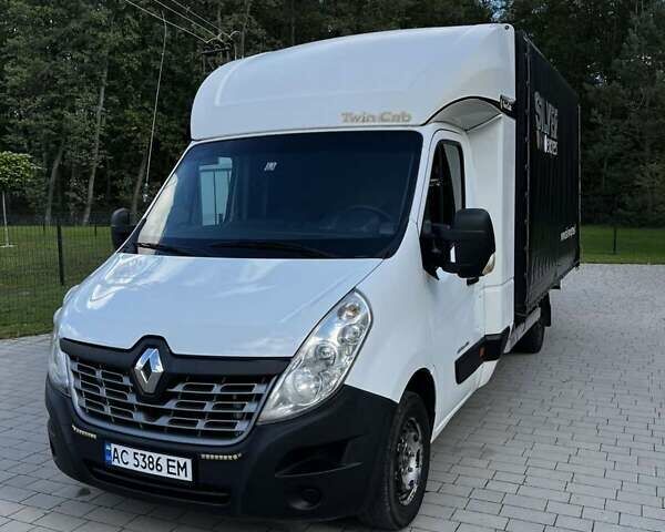 Белый Рено Мастер, объемом двигателя 2.3 л и пробегом 620 тыс. км за 14000 $, фото 1 на Automoto.ua