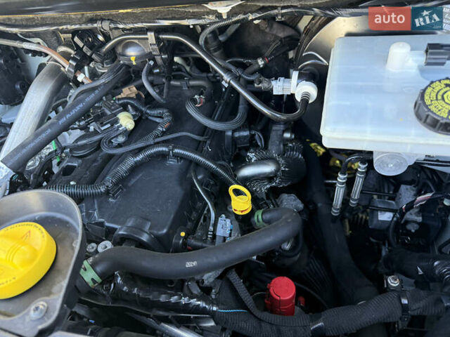 Білий Рено Мастєр, об'ємом двигуна 0 л та пробігом 217 тис. км за 19700 $, фото 71 на Automoto.ua