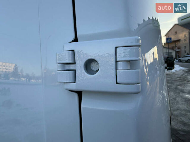 Белый Рено Мастер, объемом двигателя 2.3 л и пробегом 292 тыс. км за 16500 $, фото 20 на Automoto.ua