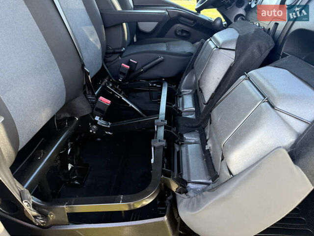 Білий Рено Мастєр, об'ємом двигуна 0 л та пробігом 217 тис. км за 19700 $, фото 58 на Automoto.ua