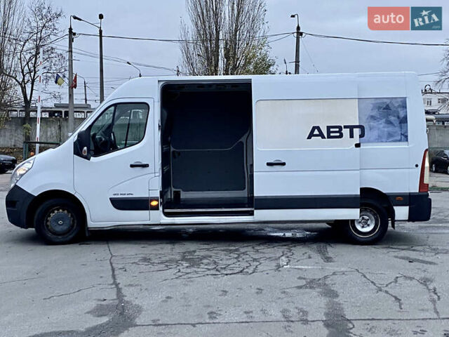 Белый Рено Мастер, объемом двигателя 2.3 л и пробегом 378 тыс. км за 13700 $, фото 13 на Automoto.ua