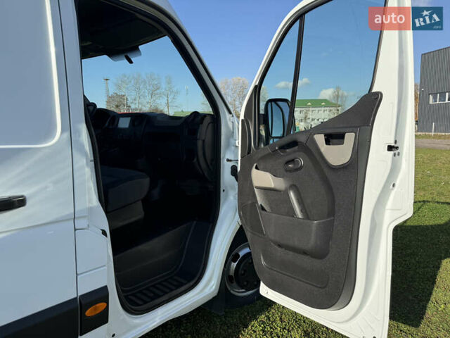 Білий Рено Мастєр, об'ємом двигуна 0 л та пробігом 217 тис. км за 19700 $, фото 53 на Automoto.ua
