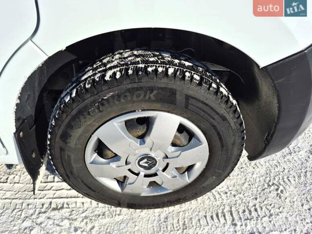 Белый Рено Мастер, объемом двигателя 2.3 л и пробегом 257 тыс. км за 14250 $, фото 20 на Automoto.ua