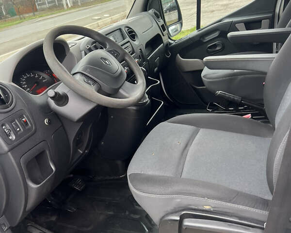 Белый Рено Мастер, объемом двигателя 2.3 л и пробегом 126 тыс. км за 17000 $, фото 5 на Automoto.ua