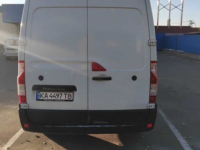 Белый Рено Мастер, объемом двигателя 2.3 л и пробегом 409 тыс. км за 13700 $, фото 5 на Automoto.ua