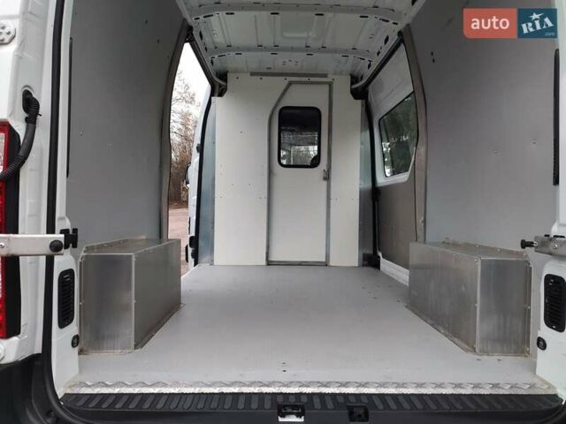 Білий Рено Мастєр, об'ємом двигуна 2.3 л та пробігом 212 тис. км за 14350 $, фото 16 на Automoto.ua