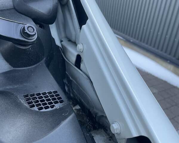 Белый Рено Мастер, объемом двигателя 2.3 л и пробегом 290 тыс. км за 15300 $, фото 42 на Automoto.ua