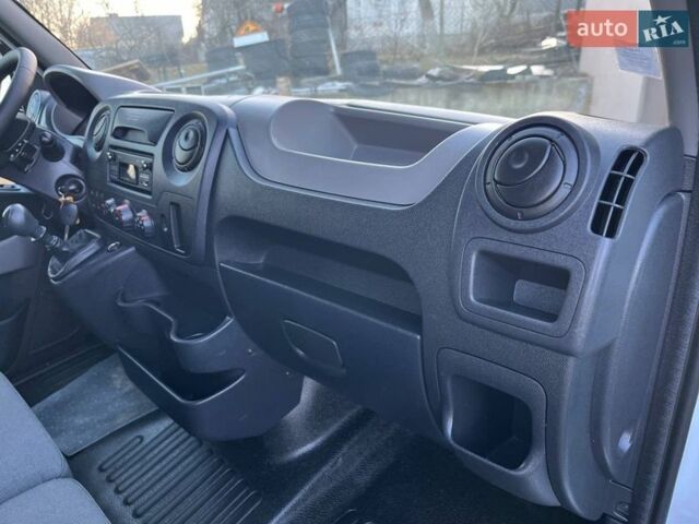 Белый Рено Мастер, объемом двигателя 2.3 л и пробегом 250 тыс. км за 17500 $, фото 31 на Automoto.ua