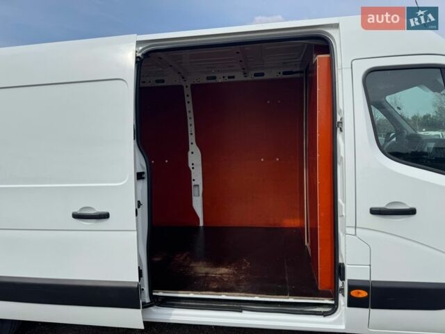 Белый Рено Мастер, объемом двигателя 2.3 л и пробегом 187 тыс. км за 16600 $, фото 46 на Automoto.ua