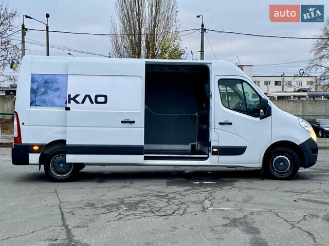 Белый Рено Мастер, объемом двигателя 2.3 л и пробегом 378 тыс. км за 13700 $, фото 5 на Automoto.ua