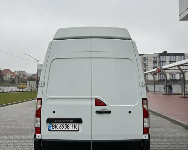 Белый Рено Мастер, объемом двигателя 2.3 л и пробегом 239 тыс. км за 17200 $, фото 5 на Automoto.ua