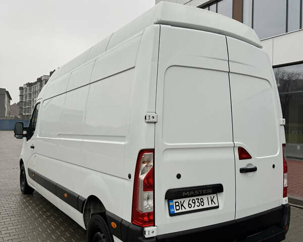 Белый Рено Мастер, объемом двигателя 2.3 л и пробегом 239 тыс. км за 17200 $, фото 6 на Automoto.ua