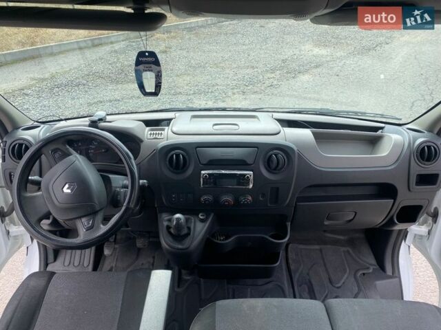 Белый Рено Мастер, объемом двигателя 2.3 л и пробегом 409 тыс. км за 14935 $, фото 15 на Automoto.ua