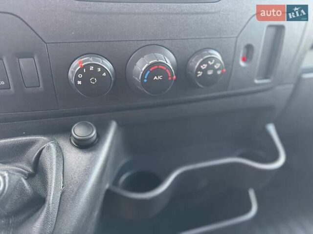 Білий Рено Мастєр, об'ємом двигуна 2.3 л та пробігом 187 тис. км за 16900 $, фото 28 на Automoto.ua