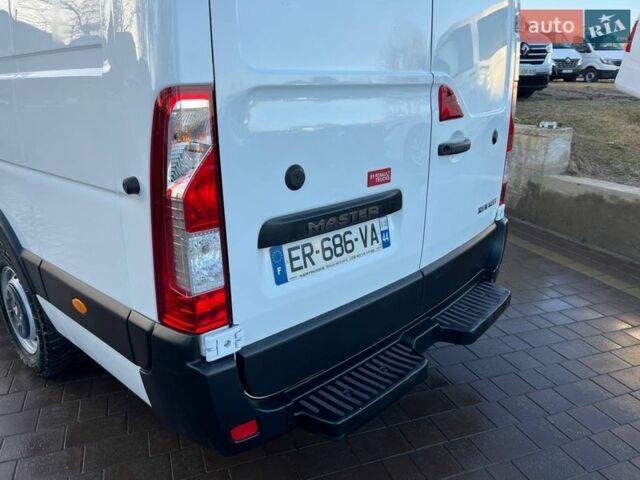 Белый Рено Мастер, объемом двигателя 2.3 л и пробегом 250 тыс. км за 17800 $, фото 10 на Automoto.ua