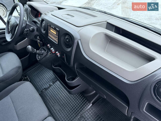 Белый Рено Мастер, объемом двигателя 2.3 л и пробегом 280 тыс. км за 17500 $, фото 57 на Automoto.ua