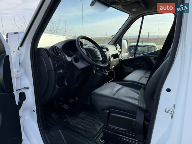 Белый Рено Мастер, объемом двигателя 2.3 л и пробегом 250 тыс. км за 15800 $, фото 8 на Automoto.ua