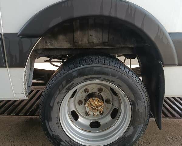 Білий Рено Мастєр, об'ємом двигуна 2.3 л та пробігом 470 тис. км за 16800 $, фото 3 на Automoto.ua