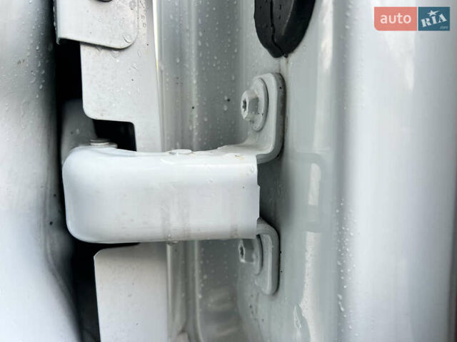 Рено Мастер 2017 в Бердичеве на Automoto.ua Белый Рено Мастер, объемом двигателя 2.3 л и пробегом 210 тыс. км за 16900 $, фото 24 на Automoto.ua