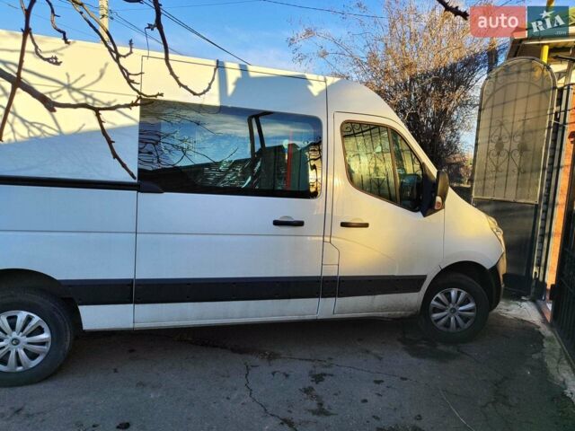 Белый Рено Мастер, объемом двигателя 2.4 л и пробегом 187 тыс. км за 13200 $, фото 2 на Automoto.ua