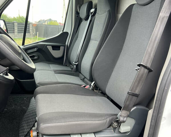 Білий Рено Мастєр, об'ємом двигуна 2.3 л та пробігом 360 тис. км за 17500 $, фото 12 на Automoto.ua