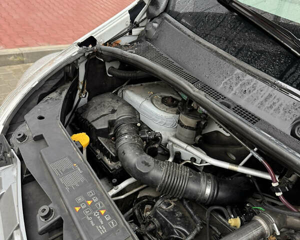 Белый Рено Мастер, объемом двигателя 2.3 л и пробегом 239 тыс. км за 17200 $, фото 31 на Automoto.ua