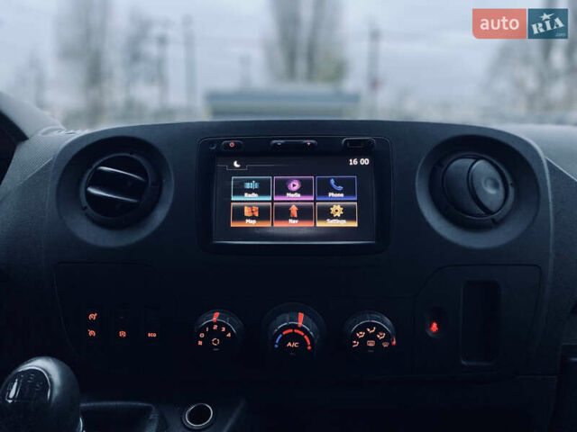 Белый Рено Мастер, объемом двигателя 2.3 л и пробегом 378 тыс. км за 13700 $, фото 20 на Automoto.ua