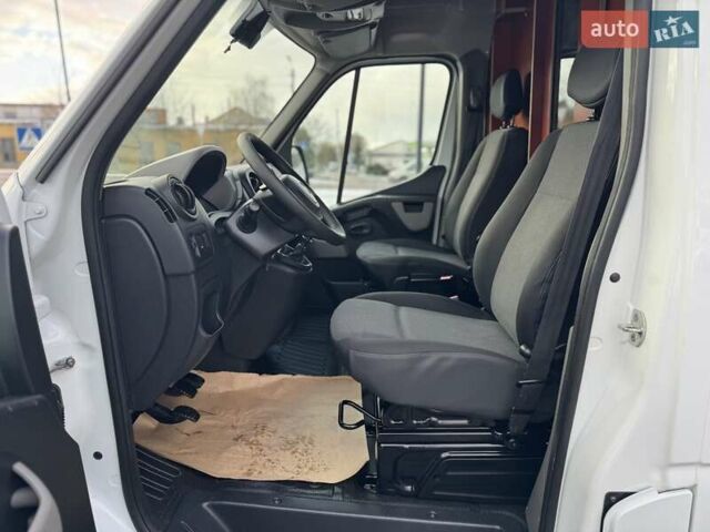 Білий Рено Мастєр, об'ємом двигуна 2.3 л та пробігом 187 тис. км за 16900 $, фото 20 на Automoto.ua