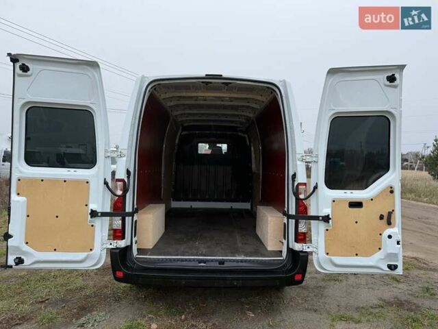 Белый Рено Мастер, объемом двигателя 2.3 л и пробегом 290 тыс. км за 17799 $, фото 18 на Automoto.ua