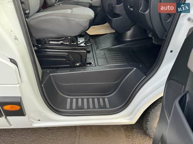 Білий Рено Мастєр, об'ємом двигуна 2.3 л та пробігом 187 тис. км за 16900 $, фото 45 на Automoto.ua