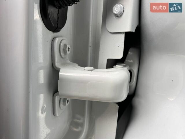 Белый Рено Мастер, объемом двигателя 2.3 л и пробегом 218 тыс. км за 16500 $, фото 51 на Automoto.ua