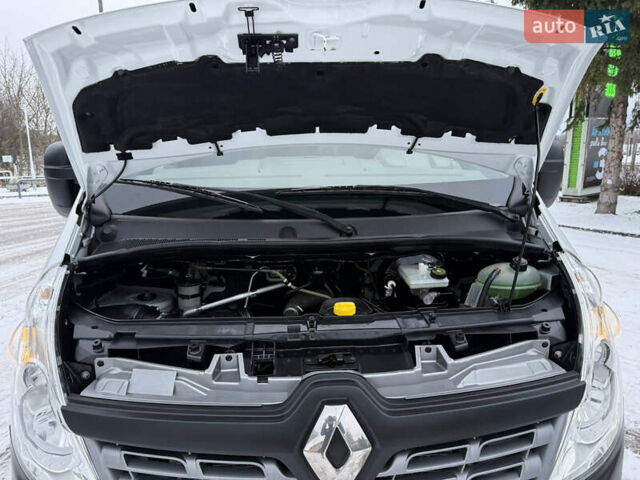 Белый Рено Мастер, объемом двигателя 2.3 л и пробегом 280 тыс. км за 17500 $, фото 87 на Automoto.ua