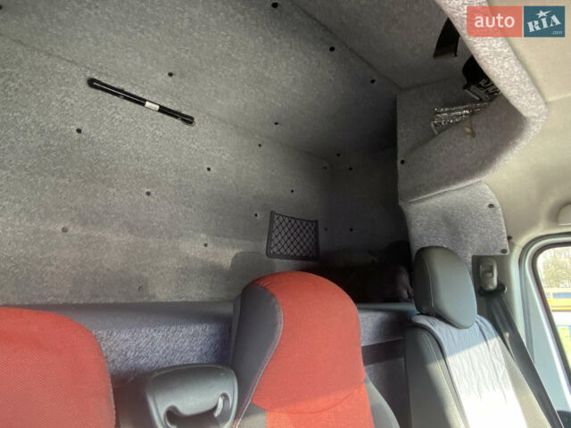 Белый Рено Мастер, объемом двигателя 2.3 л и пробегом 560 тыс. км за 19000 $, фото 27 на Automoto.ua